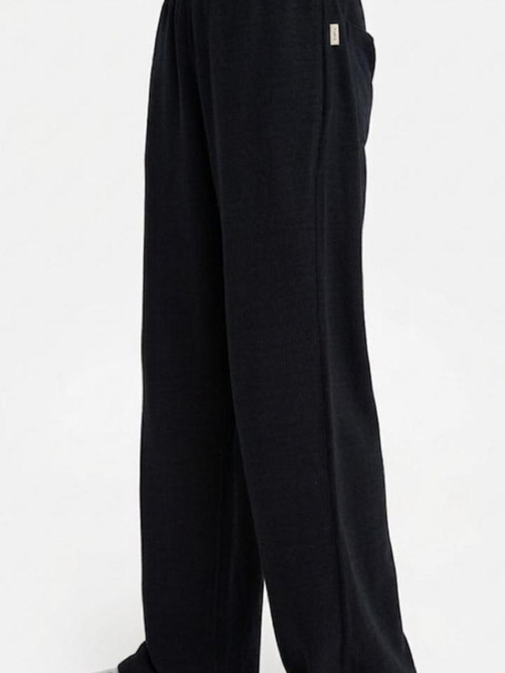 Mate the label textured knit sweatpant black small